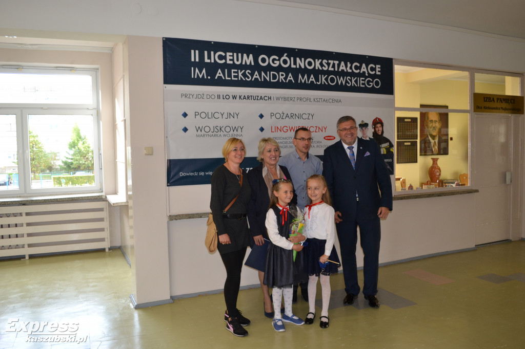 Kartuzy. Pasowanie uczniów w SP nr 5