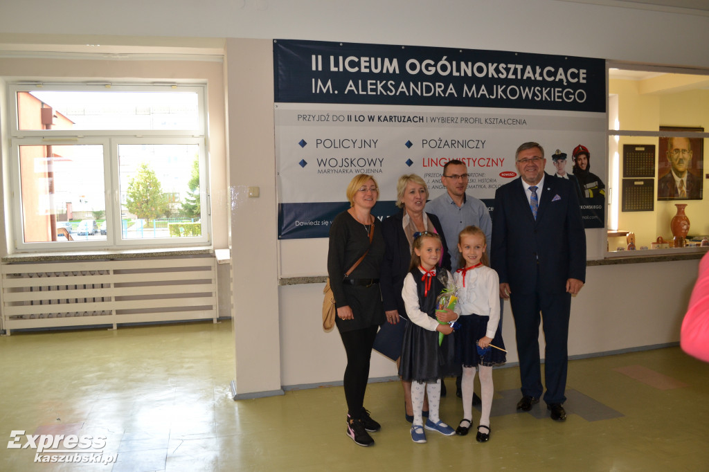 Kartuzy. Pasowanie uczniów w SP nr 5