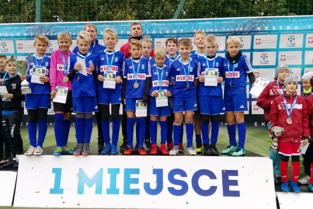 Młodzi piłkarze zwycięzcami w turnieju Ekstra Talent