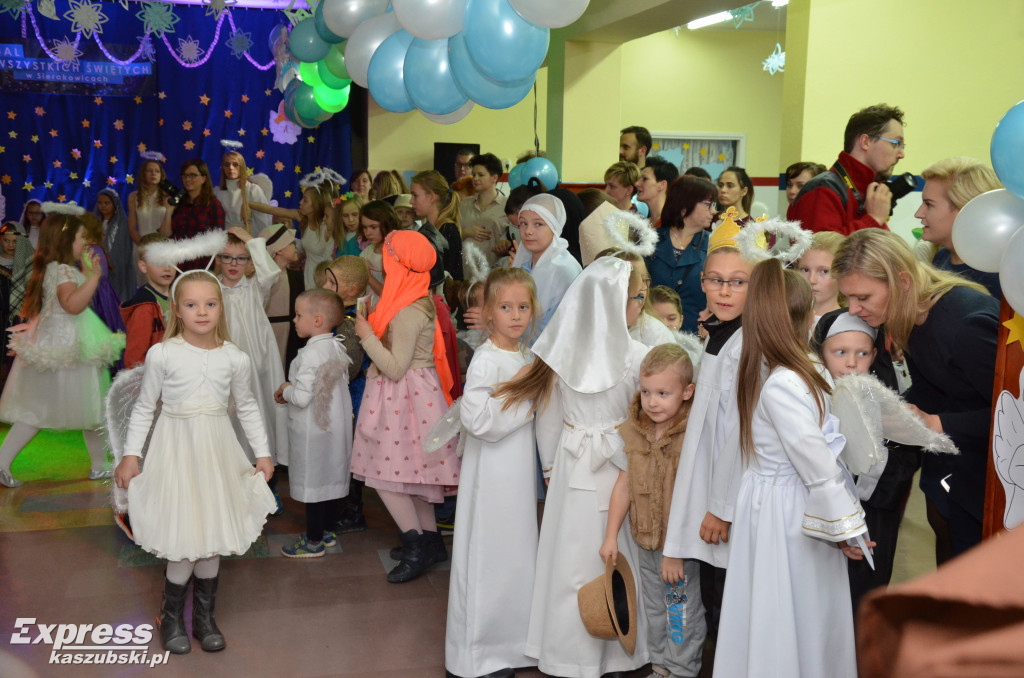 Sierakowice. Bal Wszystkich Świętych