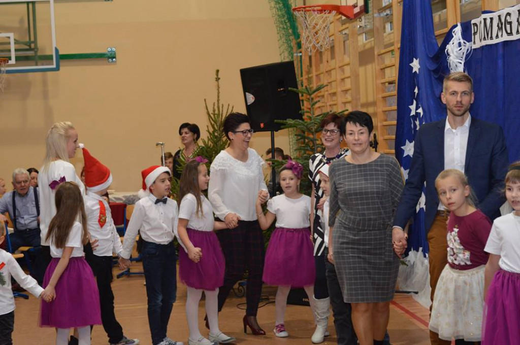 Kiermasz świateczny w Staniszewie
