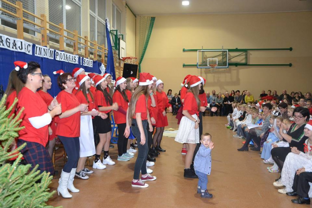 Kiermasz świateczny w Staniszewie