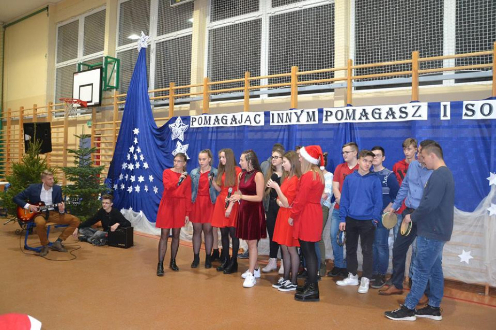 Kiermasz świateczny w Staniszewie