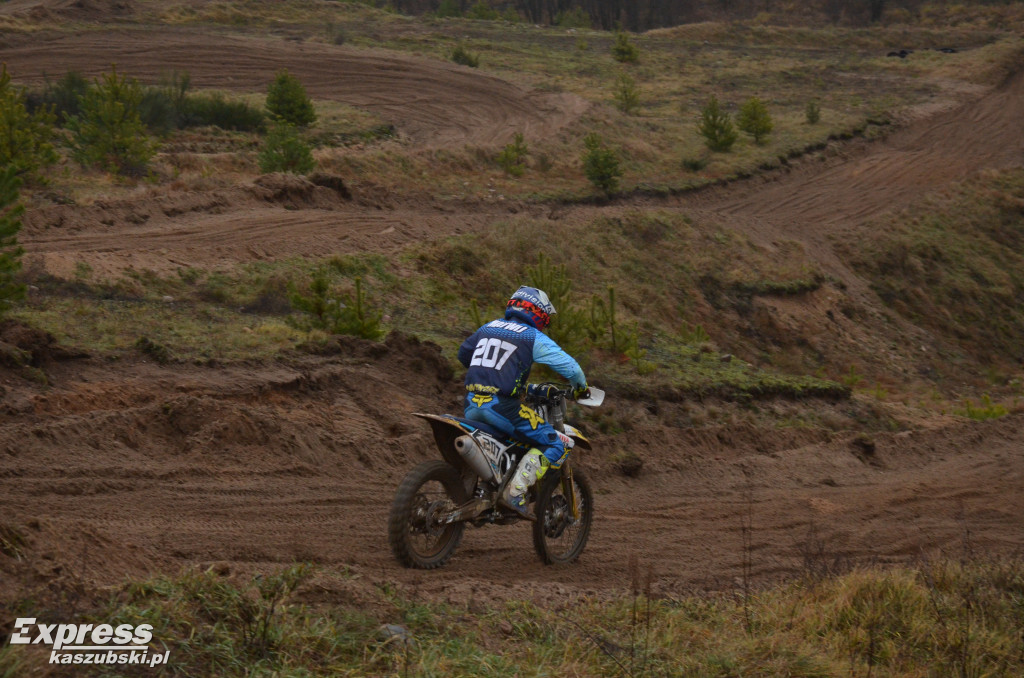 Miłośnicy motocrossu spotkali się w Gostomiu