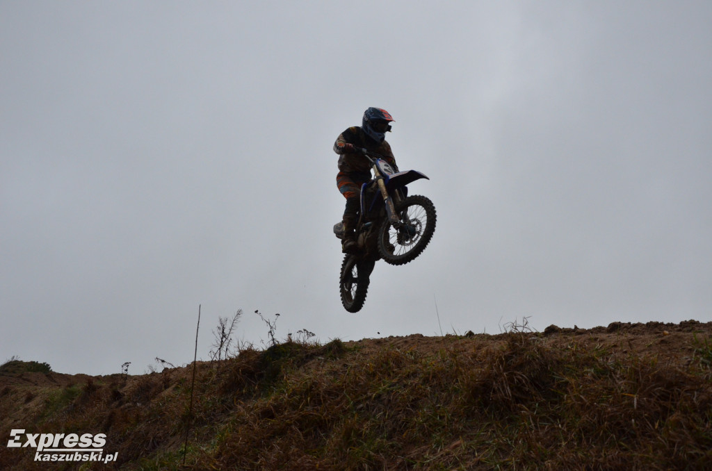 Miłośnicy motocrossu spotkali się w Gostomiu