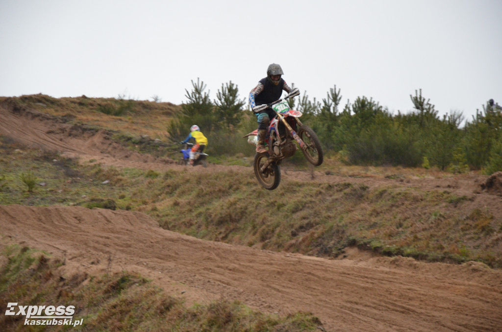 Miłośnicy motocrossu spotkali się w Gostomiu