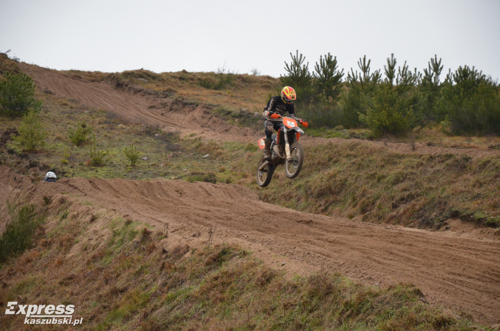 Miłośnicy motocrossu spotkali się w Gostomiu