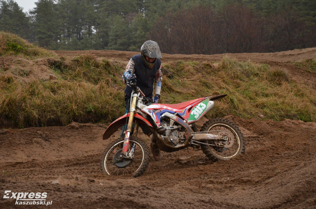 Miłośnicy motocrossu spotkali się w Gostomiu