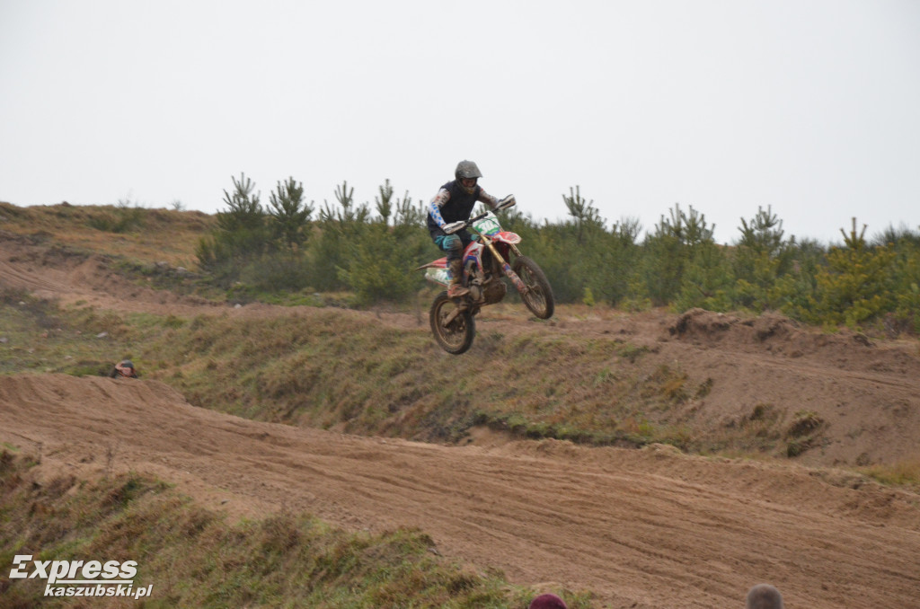 Miłośnicy motocrossu spotkali się w Gostomiu