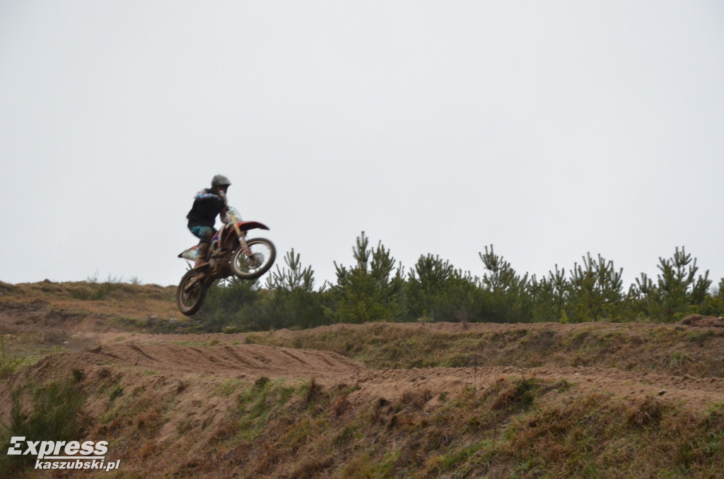 Miłośnicy motocrossu spotkali się w Gostomiu