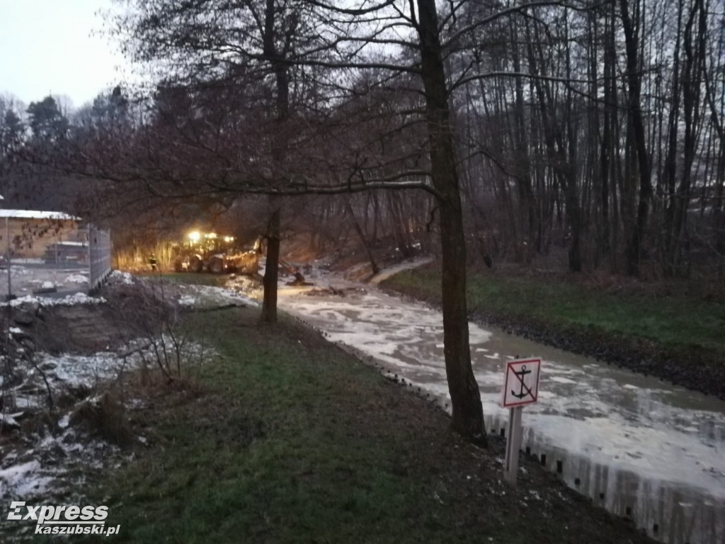 Zarwana droga i osuwisko w Rutkach