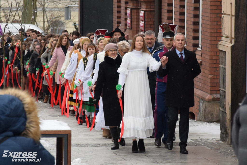 Polonez maturzystów pow. kartuskiego
