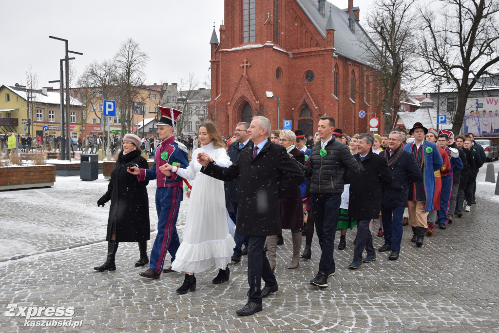 Polonez maturzystów pow. kartuskiego