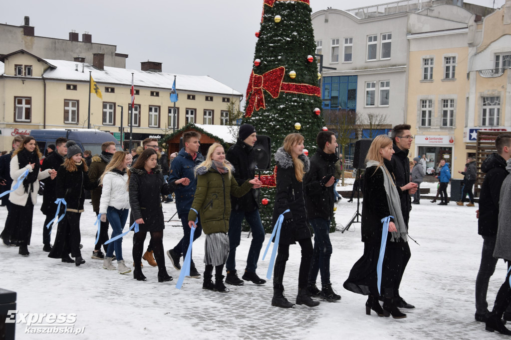 Polonez maturzystów pow. kartuskiego