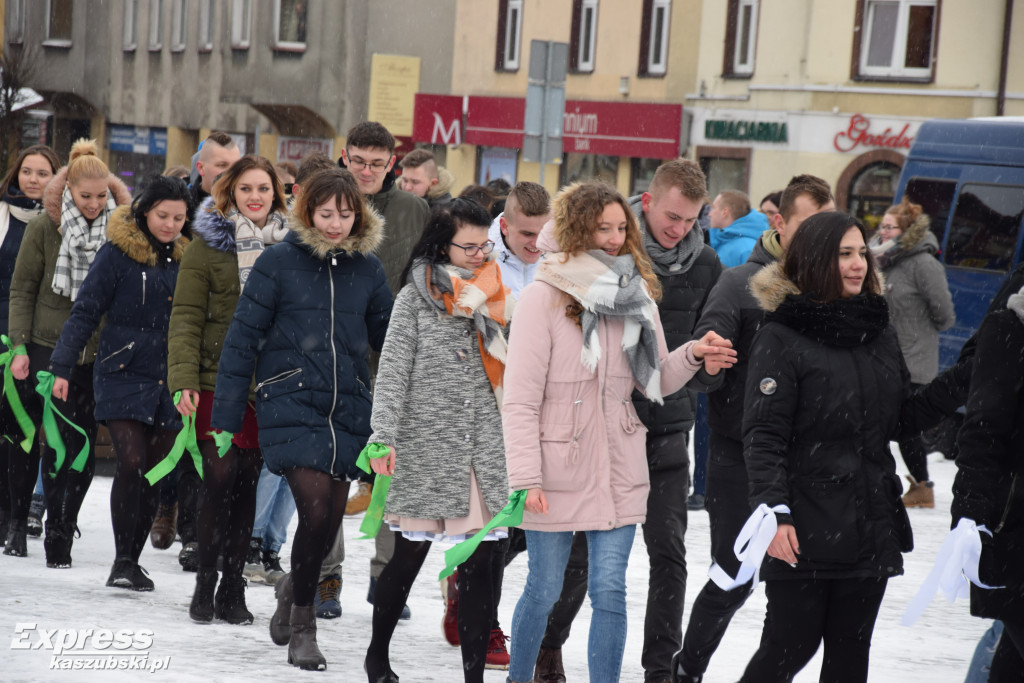 Polonez maturzystów pow. kartuskiego