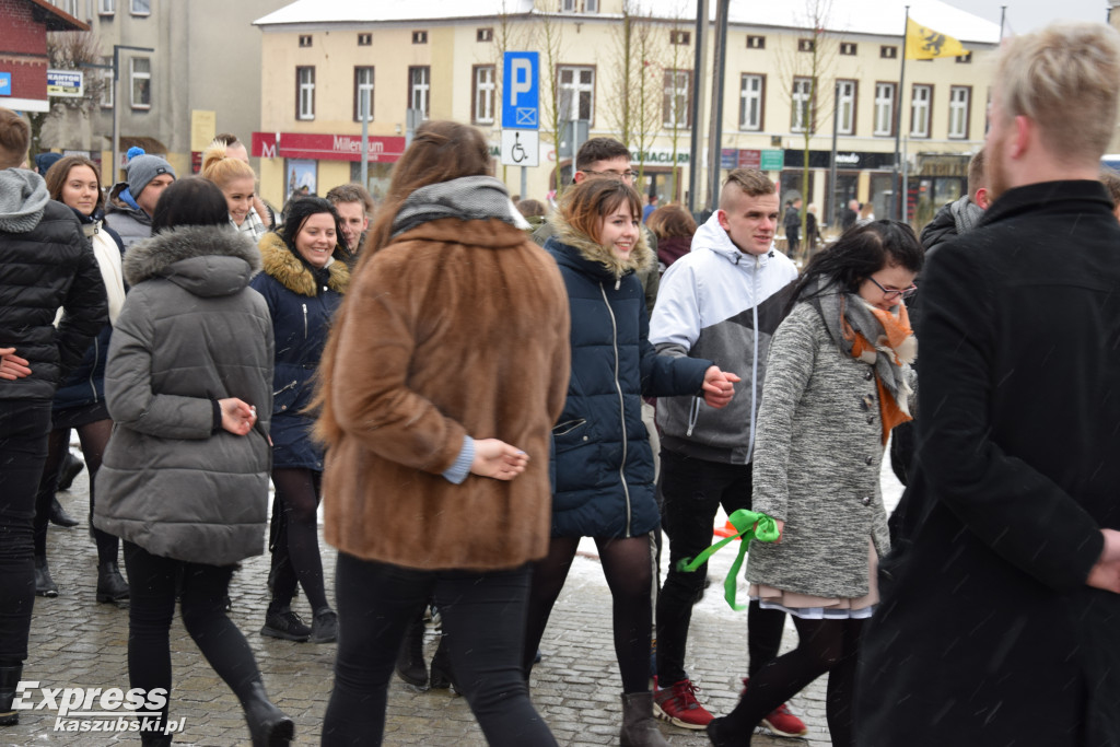 Polonez maturzystów pow. kartuskiego