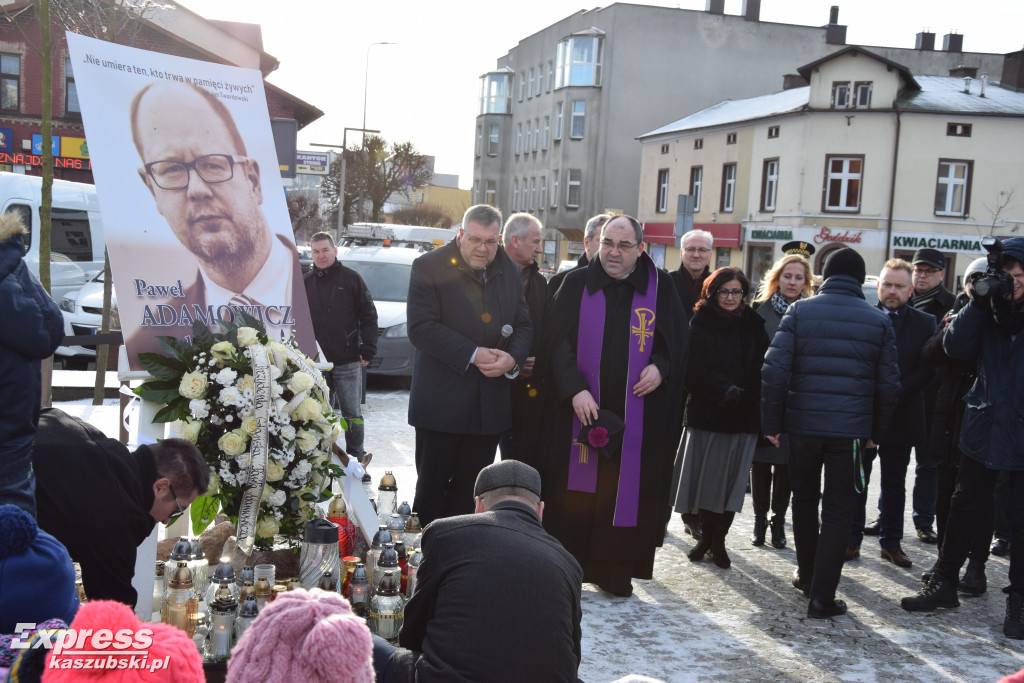Kartuzy upamiętniły Pawła Adamowicza