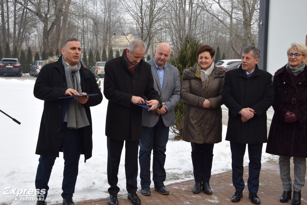 Przekazanie aut dla DPS i PCPR