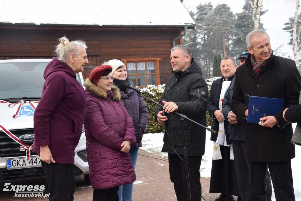 Przekazanie aut dla DPS i PCPR