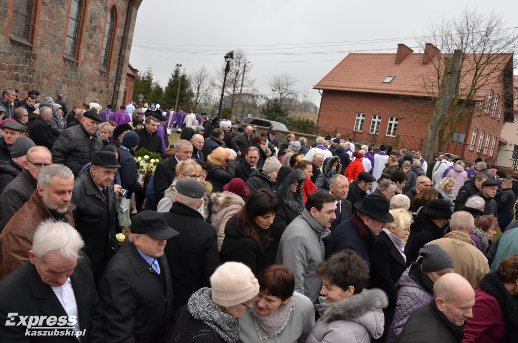 Gowidlino. Pogrzeb ks. Franciszka Cybuli