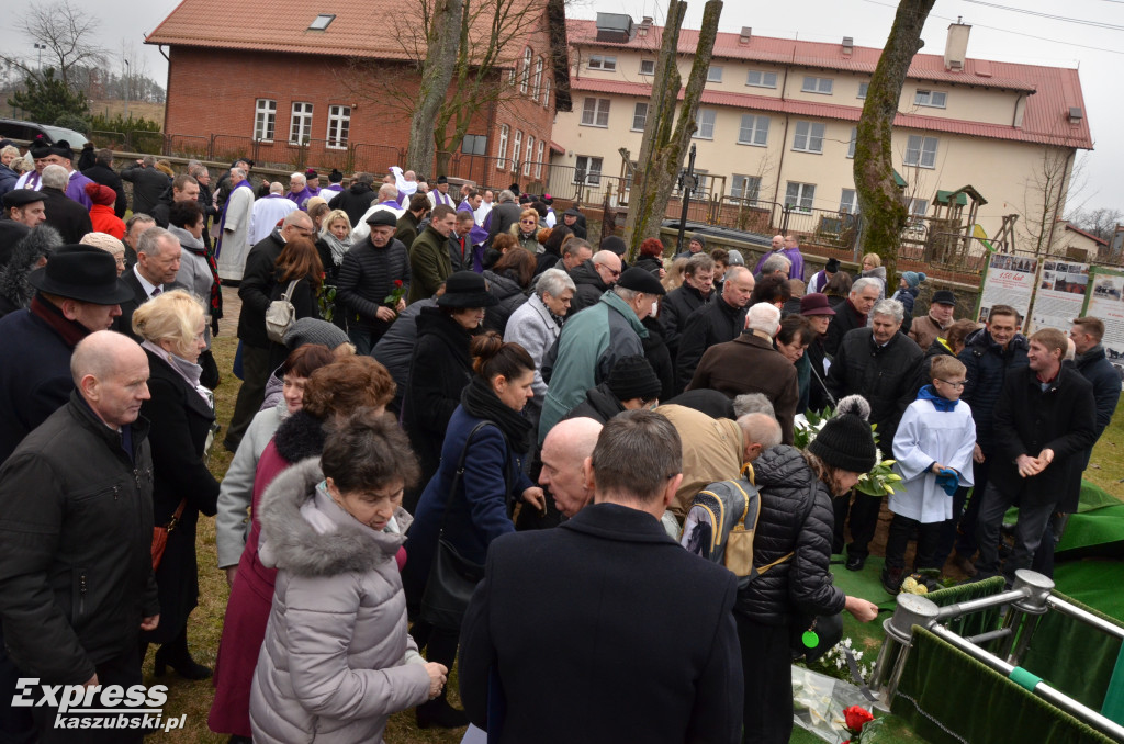 Gowidlino. Pogrzeb ks. Franciszka Cybuli