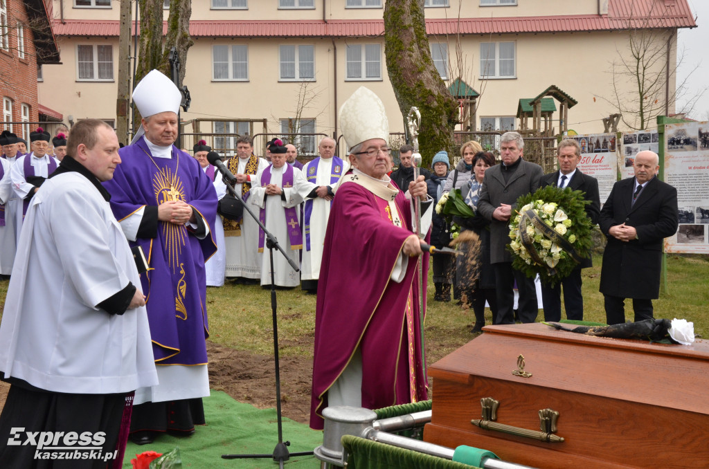 Gowidlino. Pogrzeb ks. Franciszka Cybuli