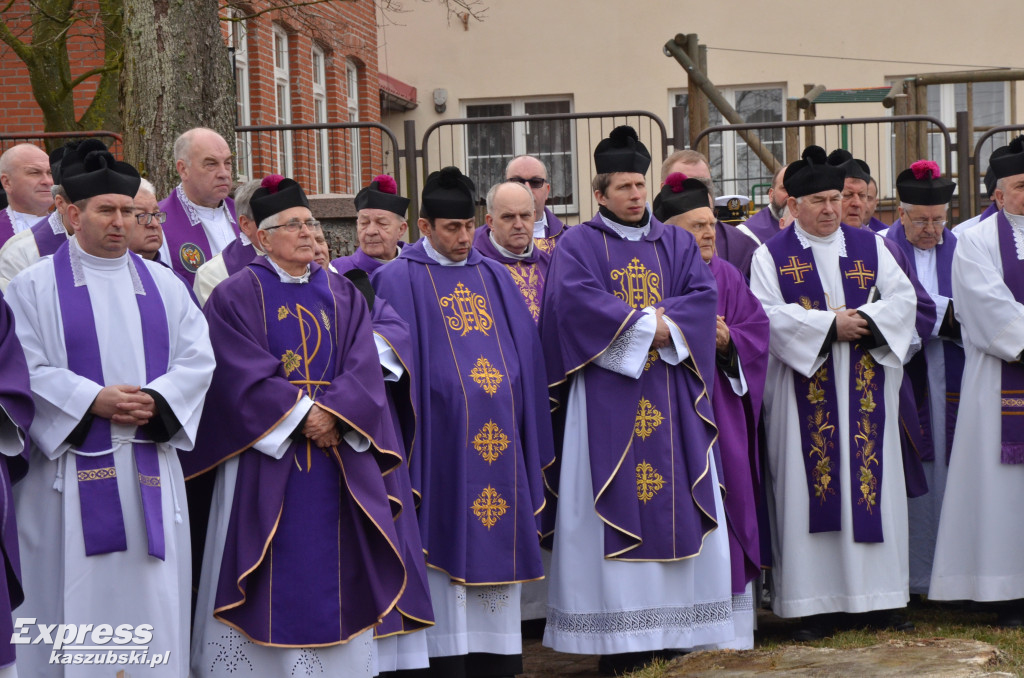 Gowidlino. Pogrzeb ks. Franciszka Cybuli