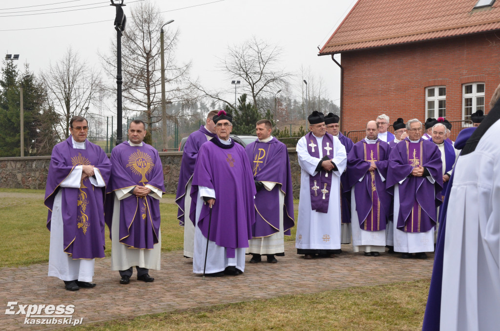 Gowidlino. Pogrzeb ks. Franciszka Cybuli