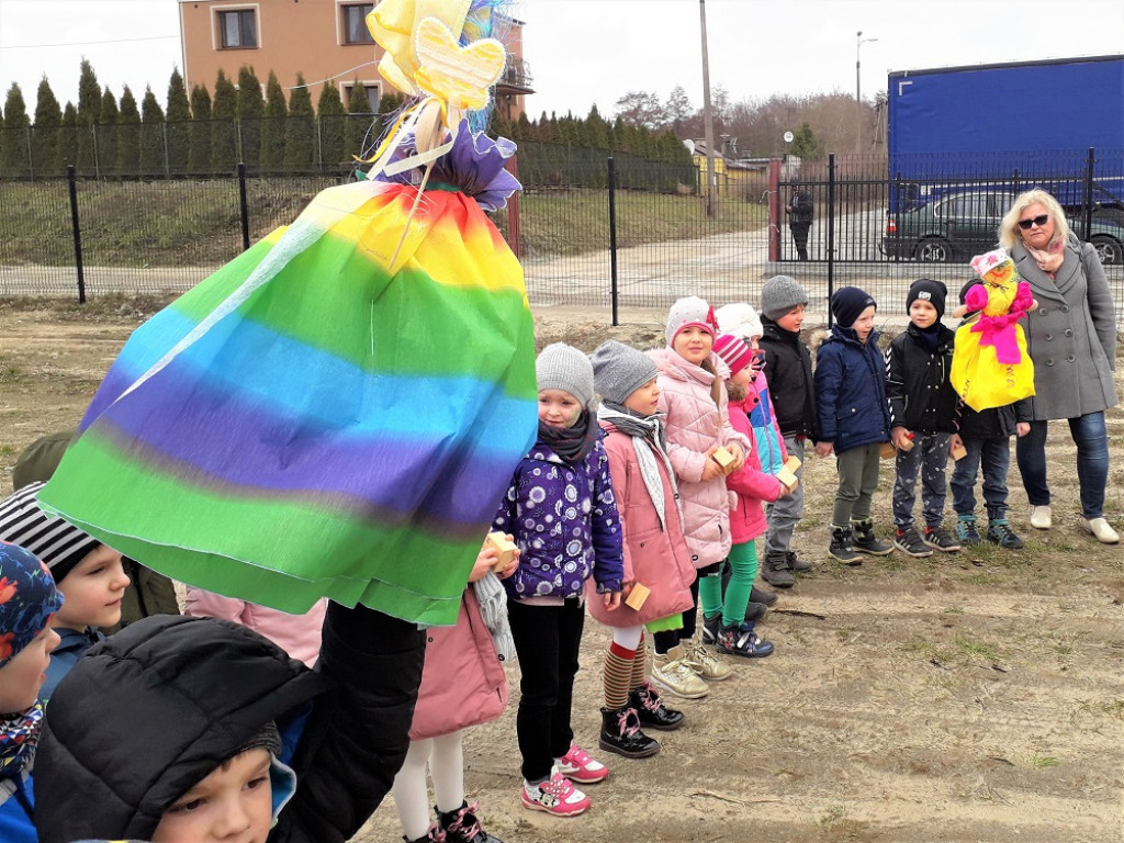 Dzieci z Borkowa spaliły Marzannę