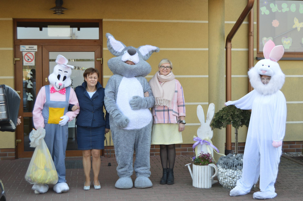 Somonino. Z zajączkiem do dzieci