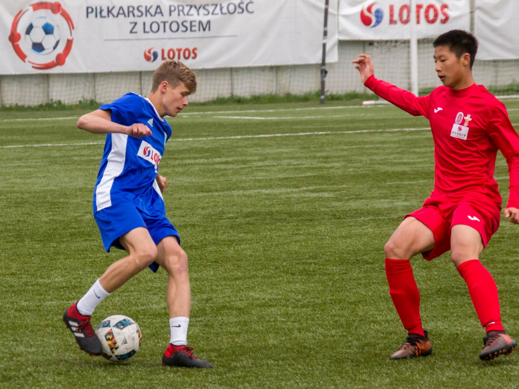 Mecz juniorów Cartusii z piłkarzami z Chin