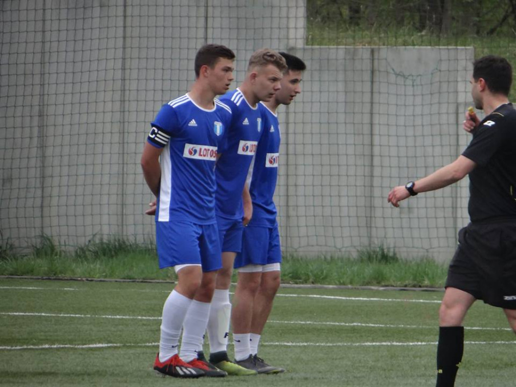 Mecz juniorów Cartusii z piłkarzami z Chin