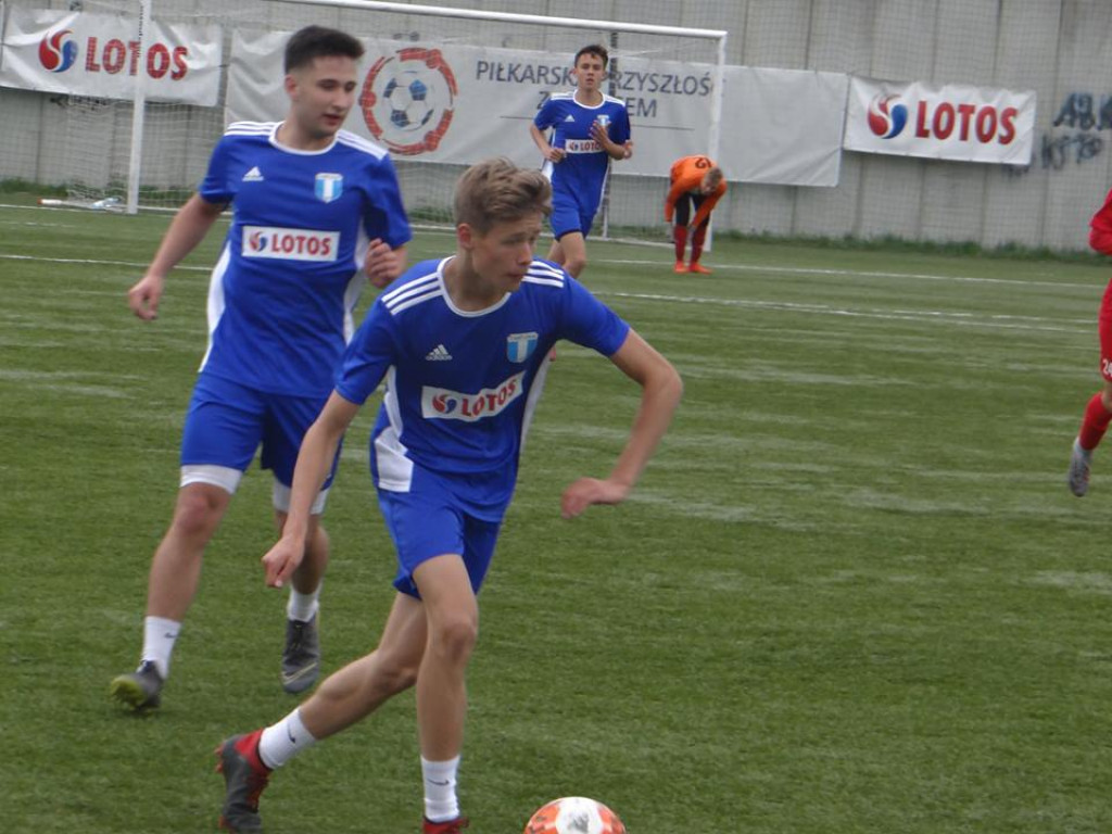 Mecz juniorów Cartusii z piłkarzami z Chin