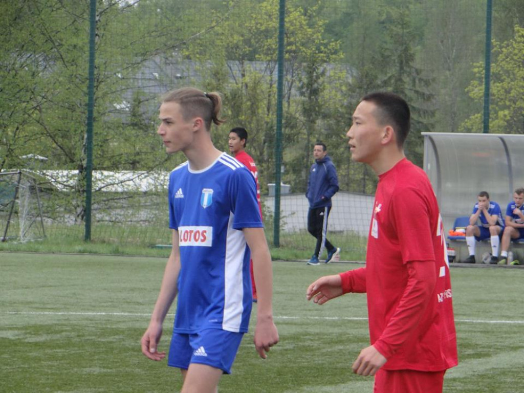 Mecz juniorów Cartusii z piłkarzami z Chin