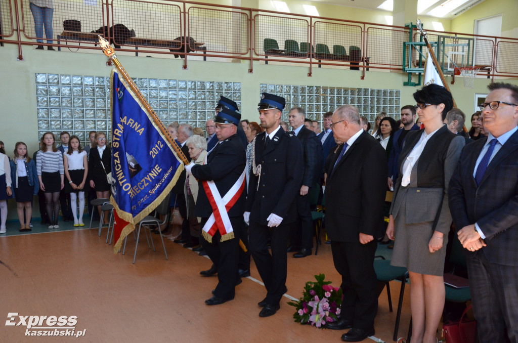 Uroczystość w Szkole Podstawowej w Pomieczynie
