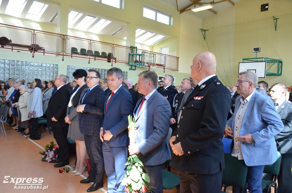 Uroczystość w Szkole Podstawowej w Pomieczynie