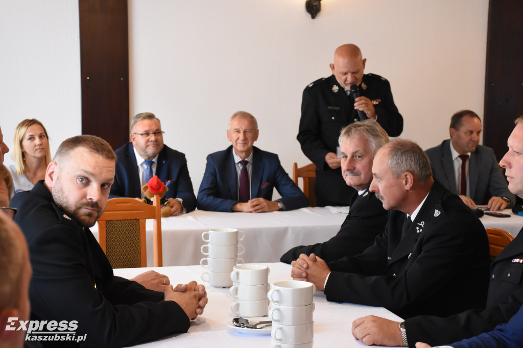 Podpisanie umów na sprzęt dla OSP