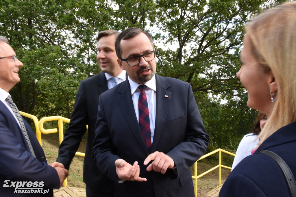 Podpisanie umowy na rekultywację jezior