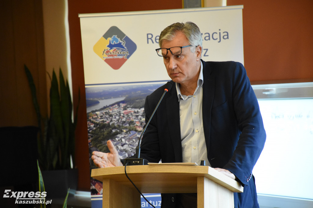 Spotkanie ws. planu okolic Jez. Klasztornego