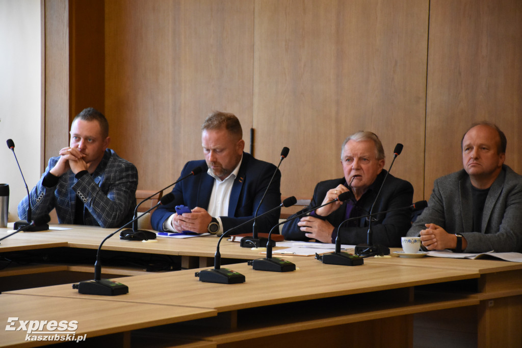 Spotkanie ws. planu okolic Jez. Klasztornego