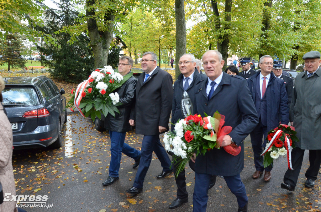 Odsłonięcie pomnika J. Piłsudskiego