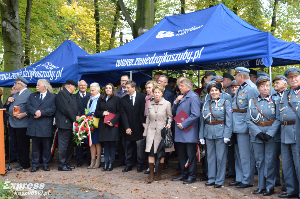 Odsłonięcie pomnika J. Piłsudskiego