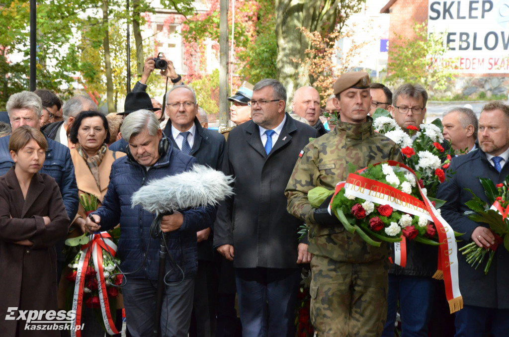 Odsłonięcie pomnika J. Piłsudskiego
