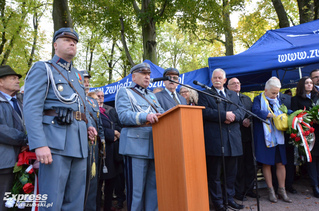Odsłonięcie pomnika J. Piłsudskiego