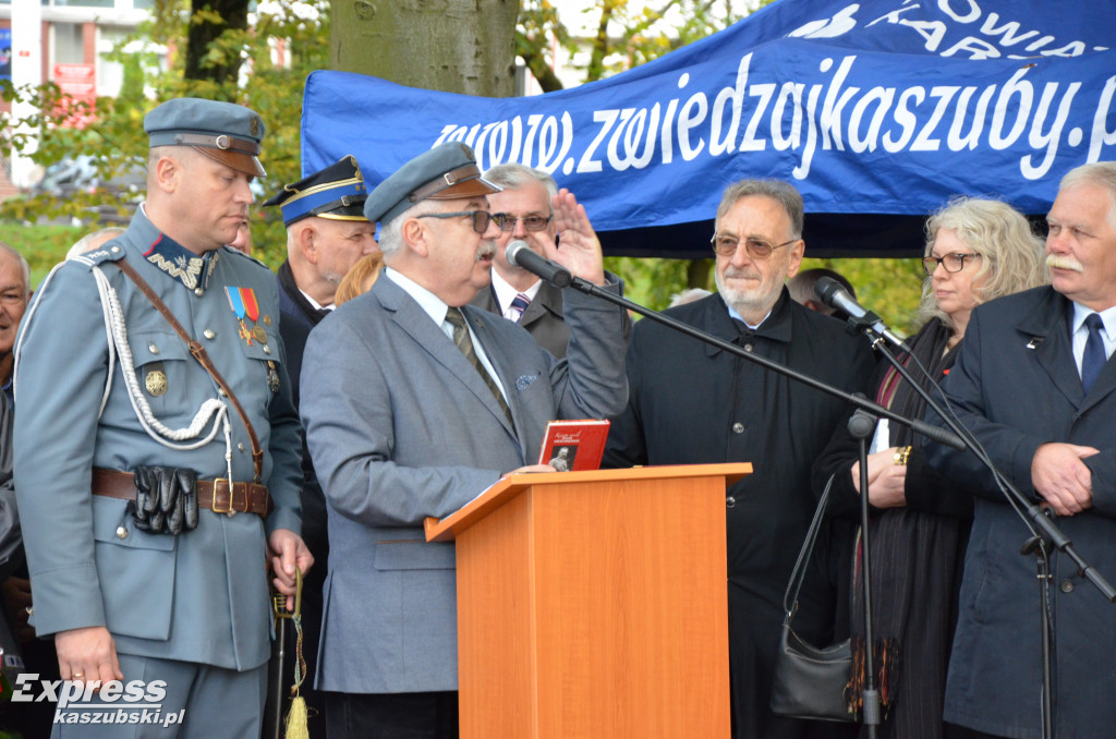 Odsłonięcie pomnika J. Piłsudskiego