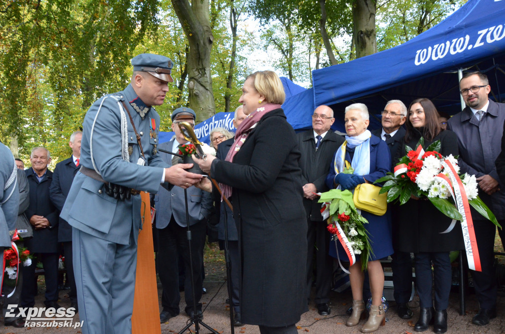 Odsłonięcie pomnika J. Piłsudskiego