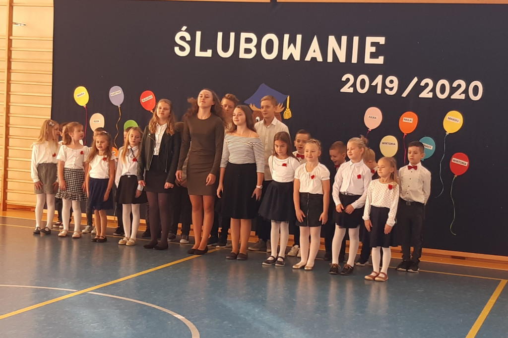 Ślubowanie w SP w Puzdrowie