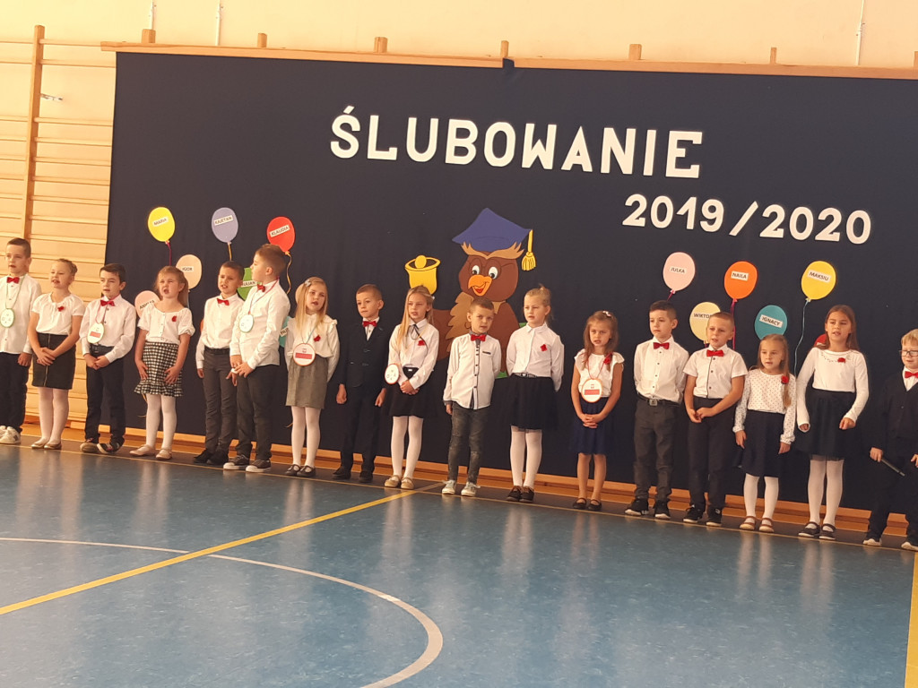 Ślubowanie w SP w Puzdrowie