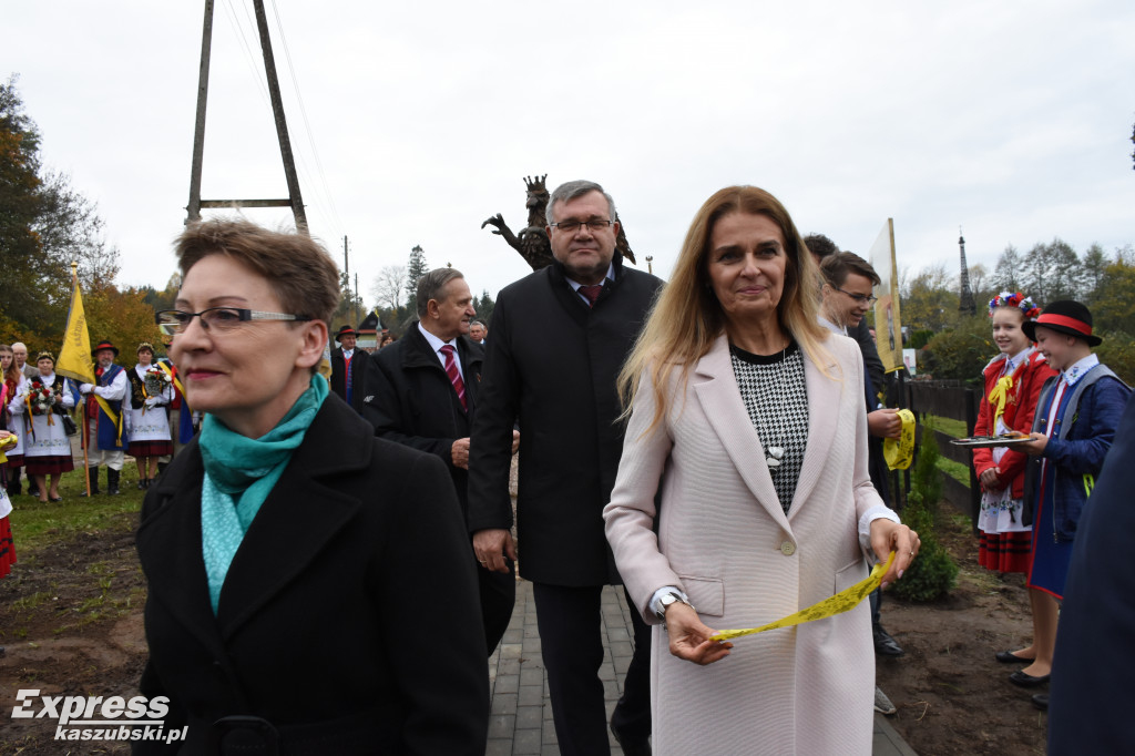 Odsłonięcie pomnika w Stryszej Budzie
