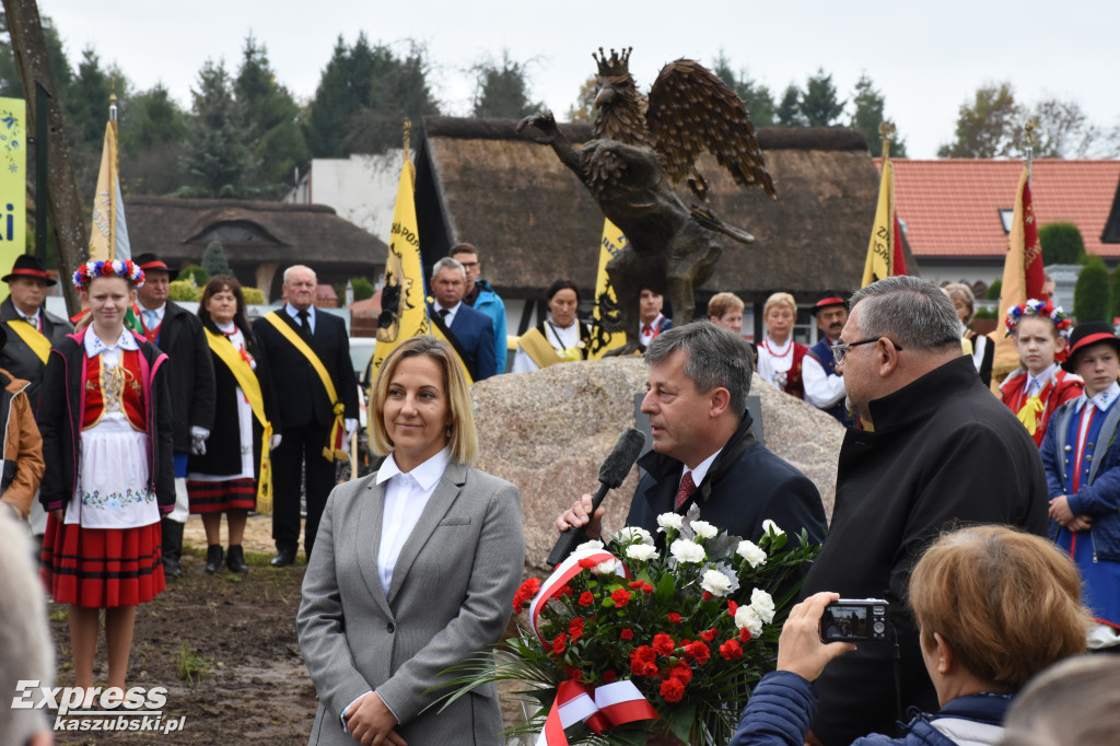 Odsłonięcie pomnika w Stryszej Budzie